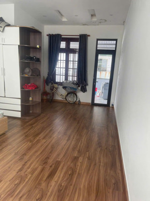 chính chủ cần bán căn nhà 3 tầng kiên cố đường 7m5 hoàng dư khương, gần công viên thanh niên