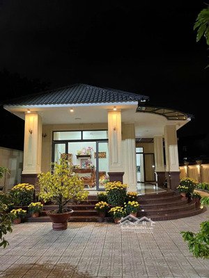chủ gởi bán biệt thự rộng 395m2 (ngang 12m) view sông cái đồng nai thuộc p. hiệp hoà. giá chỉ 16 tỷ