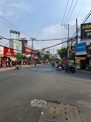 nhà mt nguyễn ảnh thủ. 8x24m (191m2) winmart thuê 35tr. chỉ 13.7 tỷ còn tl