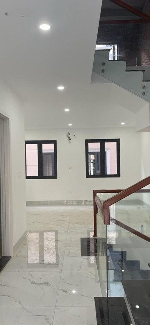 cho thuê shophouse vincom shophouse royal park, 15 triệu vnd, 242m2, 5pn, 3wc