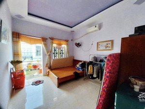 nhà ấp 2, hóc môn - 2 tầng xây kiên cố - 60m2 - giá 3.x tỷ