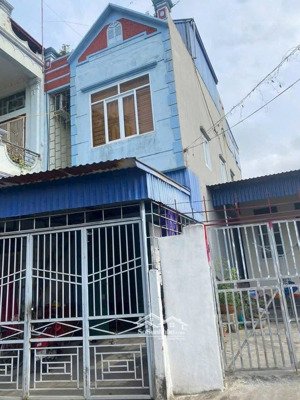 nhà đẹp rộng rãi dt 100m2 tại lê hồng phong ( kiền bái )thuỷ nguyên