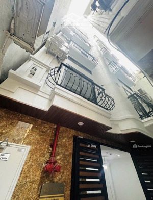 bán toà chdv tây sơn 65m2 x 7t thang máy, 30m ra phố, 12p khép kín full nội thất. d/thu 70tr/ tháng