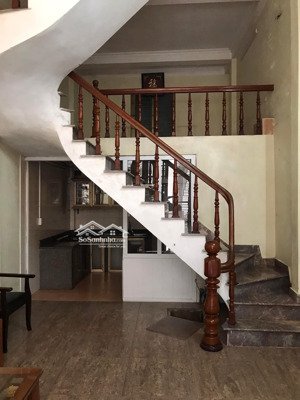 bán nhà 3 tầng trung tâm cột 2 ,p.hồng hải. dt:31.2m2,mt:4m.h:tn !!!