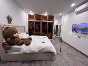 cho thuê nhà mặt tiền hvh, đầy đủ nội thất, kinh doanh hay ở đều được (có sẵn thiết bị kd spa)