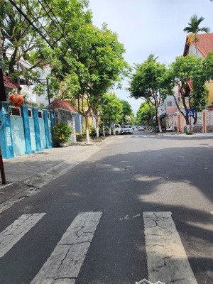 lô đất 220m mt 7m phía sau đường nhựa 5m xây căn hộ rất đẹp