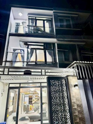 bán nhà riêng, huỳnh tấn phát, quận 7 nhà 4 tầng 4m x 16m full nt cao cấp xe hơi kế nhà 7,75 tỷ.