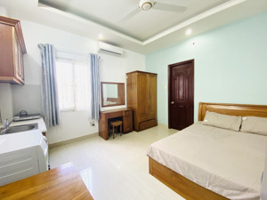 căn hộ ban công ánh sáng gần cầu công lý nguyễn văn trỗi