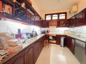 cho thuê biệt thự 5 tầng có hồ bơi khu phố tô ngọc vân, quảng an, tây hồ, hà nội