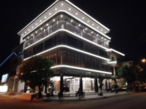 chính chủ cho thuê tầng trệt hoặc tầng thượng khách sạn làm dịch vụ ưu tiên khách thuê dài hạn