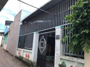 dành cho các bạn muốn đầu tư, và có thể ở ngay được. nhà nguyên căn, oto đỗ cửa