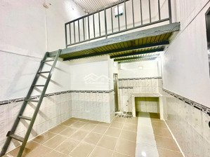 phòng trọ giá rẻ gác cao cực thoáng gần cđ công thương kinh tế đn, cđ gtvt ở đình phong phú quận 9