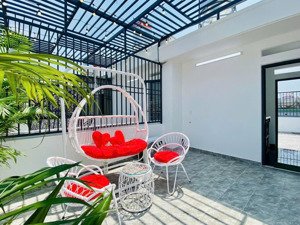 có người chị nhờ bán căn nhà phố gò vấp