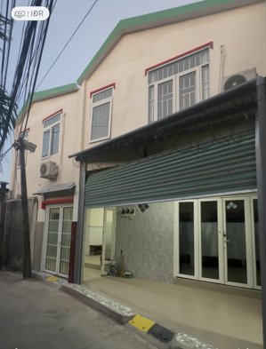 new 100%: nhà ở tiện nghi gia đình, bao đẹp, lung linh, sinh khí, sầm uất. chìa khoá trao tay