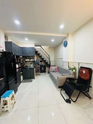 cho thuê nr 1pn, 2wc tại ni sư huỳnh liên, tân bình, 8 triệu vnd, 25m2