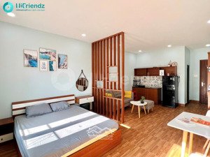 ban công thoáng mát - đầy đủ nội thất - tách bếp riêng biệt - chỉ 5p qua quận 1, quận 5, quận 10