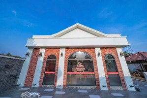 bán biệt thự tại phường định hòa, tp tdm, 2 mặt tiền, đối diện bệnh viện 1500 giường