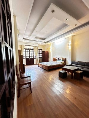 chính chủ cho thuê nhà nguyễn chí thanh 55m² x 4 tầng, 4pn, full đồ ở gia đình, nhóm. giá 14tr/th