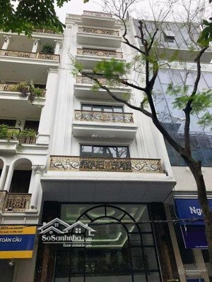cho thuê nhà lạc long quân - tây hồ, 85m x 7 tầng, mt 8m, thông sàn, thang máy, ngõ tô tải, 40tr