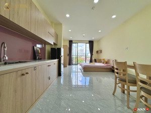 căn hộ ban công view cực chill, 45m2, khu sân bay - hồ văn huê - phú nhuận