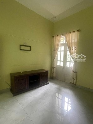cho thuê nhà nguyên căn mặt tiền lê hồng phong