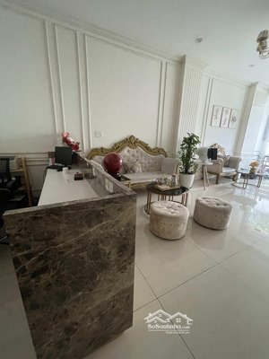 cho thuê nhà 5 tầng mt gần cầu rông ! quận hải châu !l, có thang máy
- giá : 55tr/ tháng
- diện
