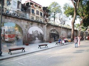 cho thuê cửa hàng tại phùng hưng - hoàn kiếm. phù hợp kinh doanh siêu thị nhà hàng cafe trưng bày