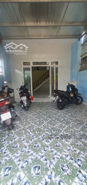 cho thuê gấp nhà trọ riêng sạch sẽ sân xe hơi, gần trường tiểu học thạnh phú