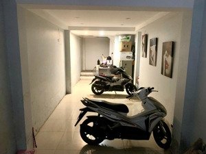 đống đa 7tỷ200tr căn hộ dịch vụ 6tầng, mặt ngõ bagac đua chỉ em định có liên hệ em ngay