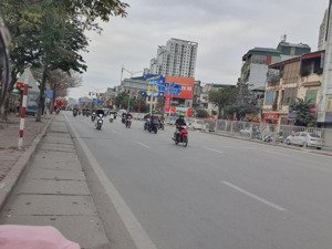 giảm hơn 2,1 tỷ chủ cần bán gấp căn mặt đường ngọc hồi 165m2 3 ngủ mt gần 4m chỉ 19,5 tỷ