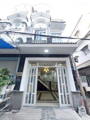cho thuê nhà nguyên căn hẻm xe hơi, căn góc thóng mát, có cửa hông
