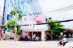 [ QUẬN 3 ] Cho Thuê Nhà GÓC 2MT: 442 CMT8 - 7x33m, Cấp 4