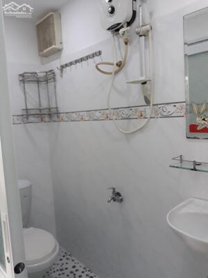 Cần cho thuê chung cư Bàu Cát 2 Thang bộ 55m 2PN 1WC giá 7,5 triệu