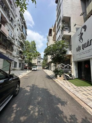 cho thuê nhà bùi trang chước tây hồ 80m ,5t ,mt5m 5pn hướng đb, nl đầy đủ giá 33tr