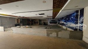 cho thuê nhà hxh cách mạng tháng 8 q3 250m2 trống suốt siêu rộng