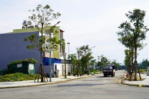 còn duy nhất 1 lô đất nền kđt phú mỹ giá chỉ 1.5xx phía nam dự án, gần công viên