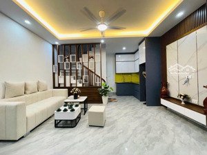 bán nhà nguyễn văn trỗi. dt 45m2. mt 4m. 5 tầng. 4 ngủ 5 vs. giá 6,8 tỷ