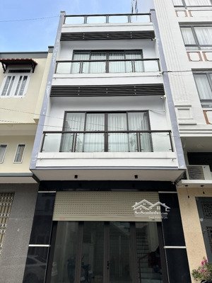 cho thuê nhà 4 tầng cách biển nha trang chỉ 800m, phù hợp kinh doanh homestay hoặc văn phòng