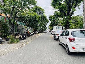 bank dí. bán nhanh bán gấp nhà 260m2. đường yên thế bắc sơn. giá 13 tỷ