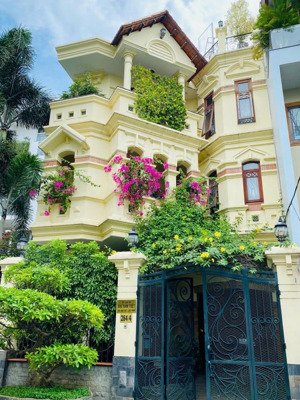 biệt thự siêu đẹp, nội thất cao cấp đường thích quảng đức, phú nhuận - dt: 7x20 - 4 tầng - 22 tỷ