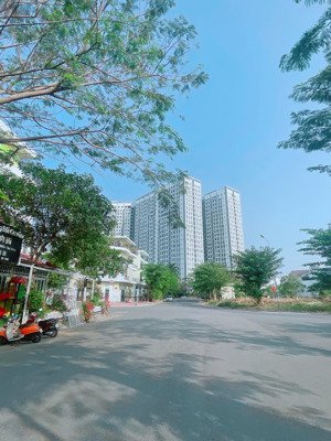 cần bán gấp nền nhà phố lô g-100m2 đường 12m kdc 13e giá 42 tr/m2