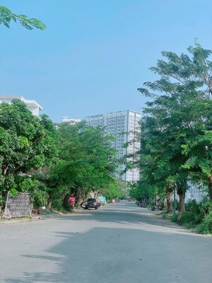 kẹt tiền tôi cần bán gấp nền nhà phố 140m2 - lô h đường 60m kdc 13e làng việt kiều giá rẻ