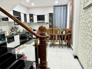 nhà 2pn, đường ô tô trung tâm ghềnh ráng, quy nhơn. gần trường học, kdl giá 3.xx tỷ