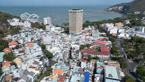 bán biệt thự cũ, s lớn: 538m2 gần biển bãi trước, thích hợp cho kh xây biệt thự & kd nghỉ dưỡng