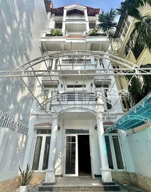 cho thuê nhà riêng 6pn, 4wc, 150m2, giá siêu hời tại âu cơ, tứ liên, tây hồ, hà nội