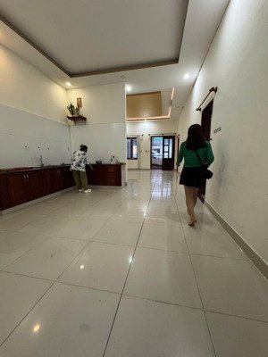 cho thuê nhà không nội thất rộng khu đô thị phước long a