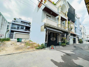 hàng hiếm ! bán nhanh lô đất 2 mặt tiền trước sau 80m2 vuông vức( ngang 6.8m), sát phạm văn đồng