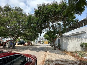 còn đúng 1 lô 114m2-chỉ 2t ngay trung tâm tp biên hoà, dân đông, sỗ sẵn, gần trường và chợ, bao giá