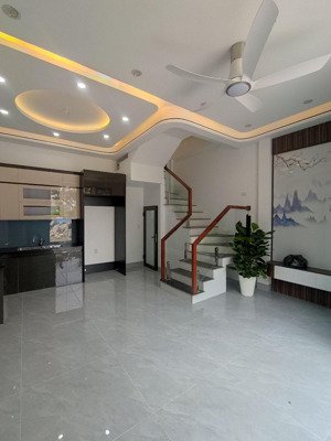 căn góc 3 tầng hướng đông nam này thật sự là kiệt tác của thiết kế hiện đại và tiện nghi