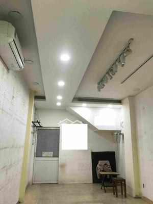 cho thuê mặt bằng kinh doanh, đường 2 chiều 8m, 26 hồ bá kiện, q.10